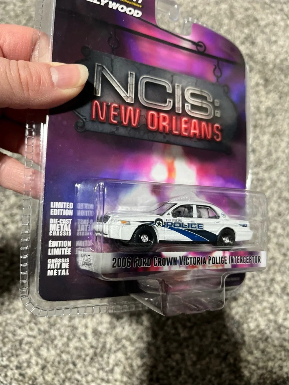 1:64 Greenlight *HOLLYWOOD 39* NCIS New Orleans 2006 Ford Crown Victoria Police